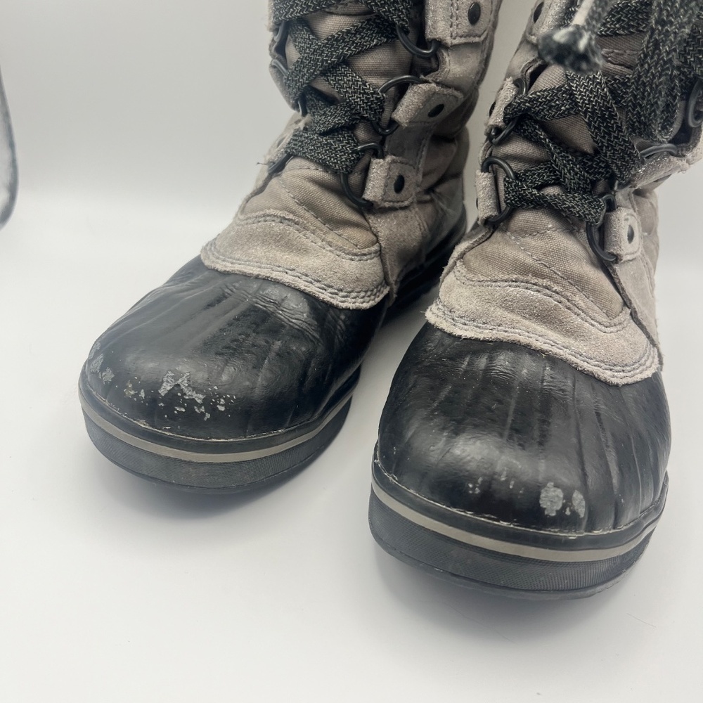 SOREL Tofino Il  Girls  Silver Gray Black Winter Snow Boot  Fur  Lace Up  Size 1 - Picture 7 of 8